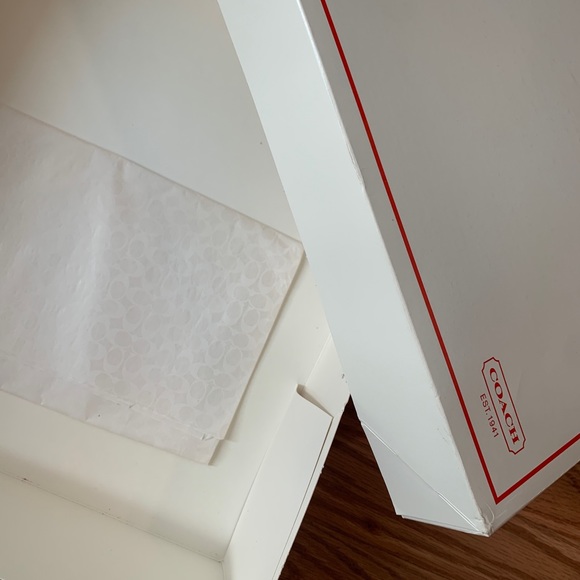 Coach Light Khaki Zip Satchel - Picture 9 of 11